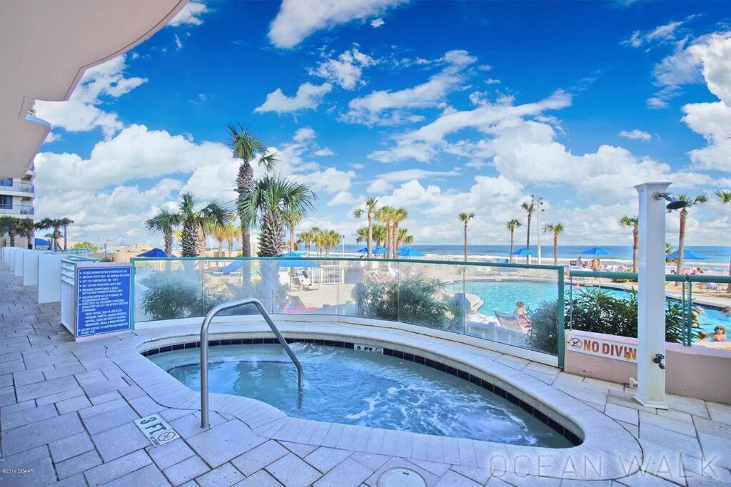 3 Bedroom Oceanfront Jacuzzi Wyndham Ocean Walk - Live Your Bucket List 2125 Daytona Beach Kültér fotó