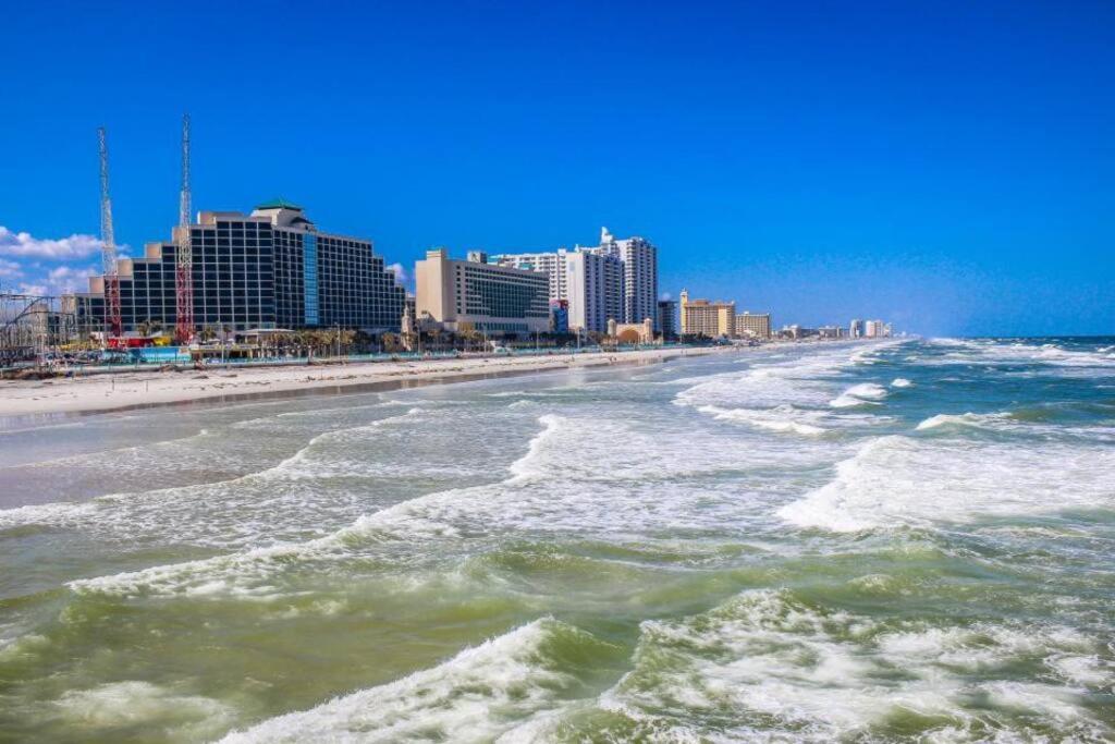 3 Bedroom Oceanfront Jacuzzi Wyndham Ocean Walk - Live Your Bucket List 2125 Daytona Beach Kültér fotó